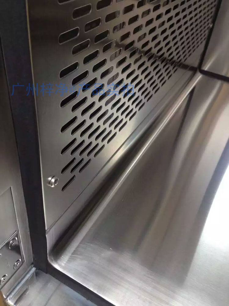 層流傳遞窗內(nèi)部采用圓弧設(shè)計(jì)無死角 層流傳遞窗內(nèi)部采用圓弧設(shè)計(jì)無死角