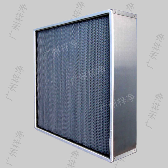 400度耐高溫高效過濾器可以滿足特殊工業的嚴格要求，適用于各種潔凈室、潔凈臺、制藥廠、生物廠、食品加工及其他任何需要嚴格控制空氣污染的場所。